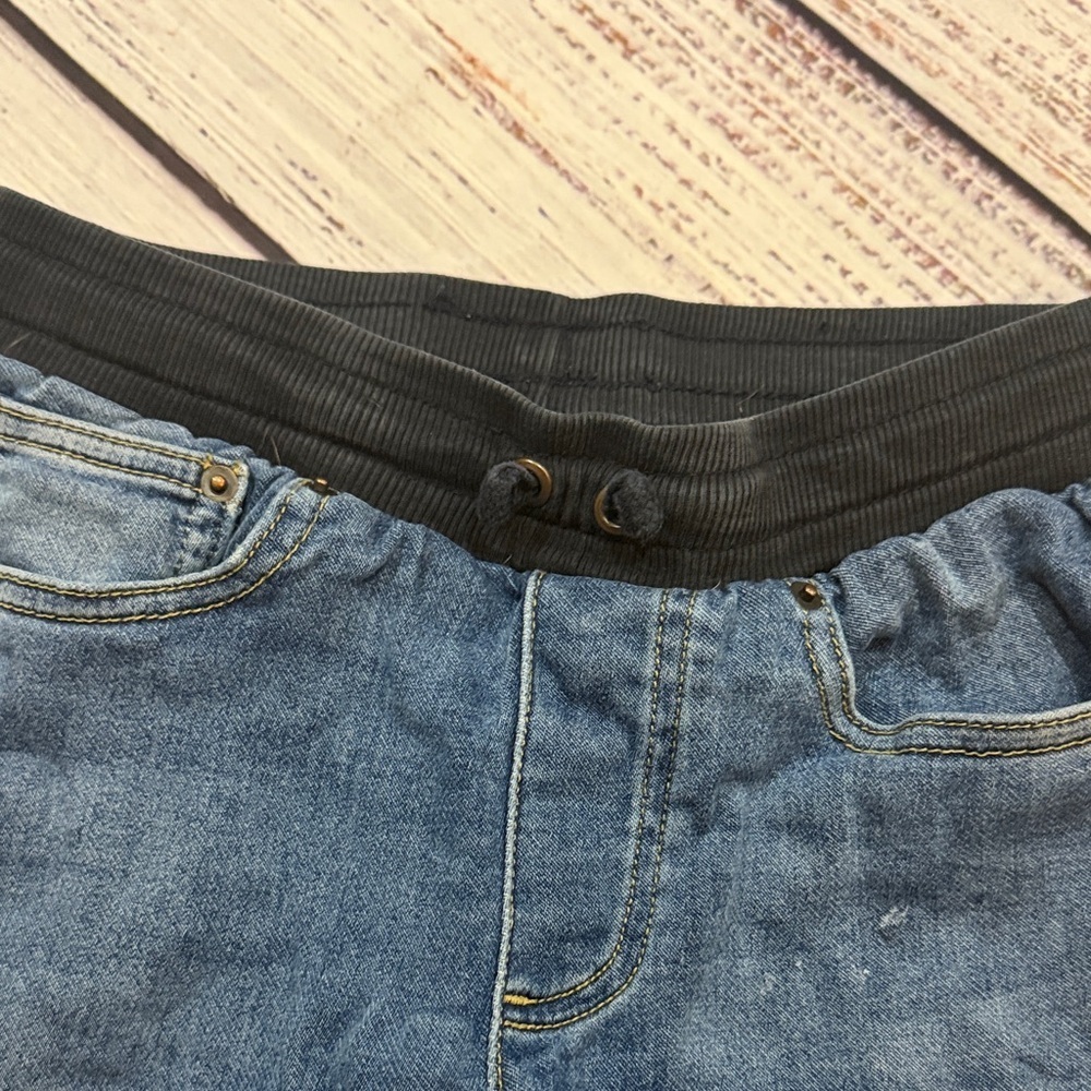 Stylish Kids Blue Jeans - Picture 2 of 5